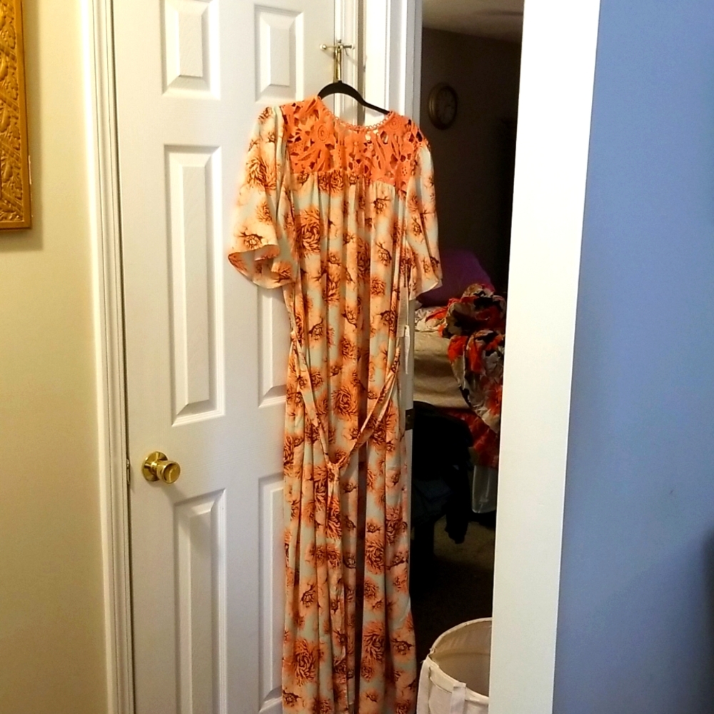 Happy Nature by Kate Hudson maxi dress, XL coral light green back ground